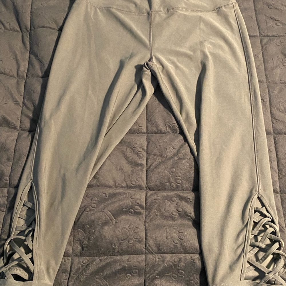 Capri pants